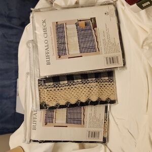 Buffalo Check Curtain Set